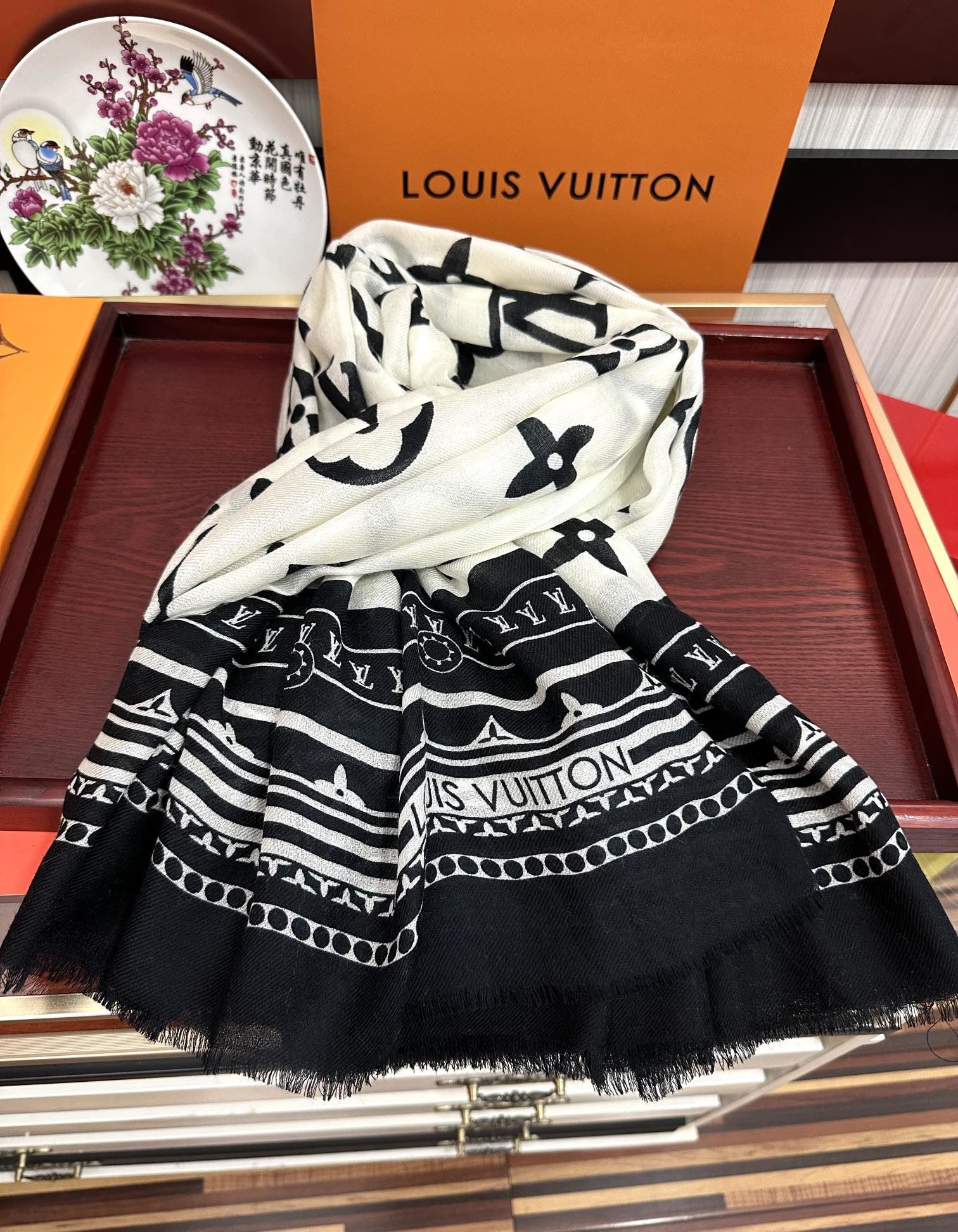 Louis Vuitton Scarf